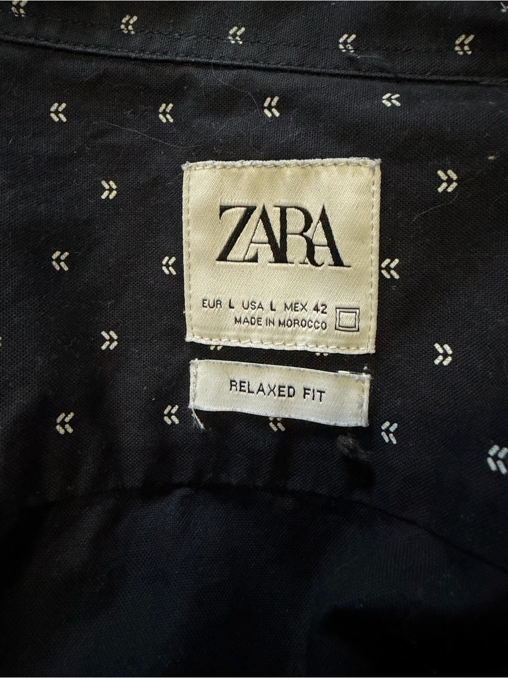Zara Short-Sleeve Button-Up - Picture 4 of 4